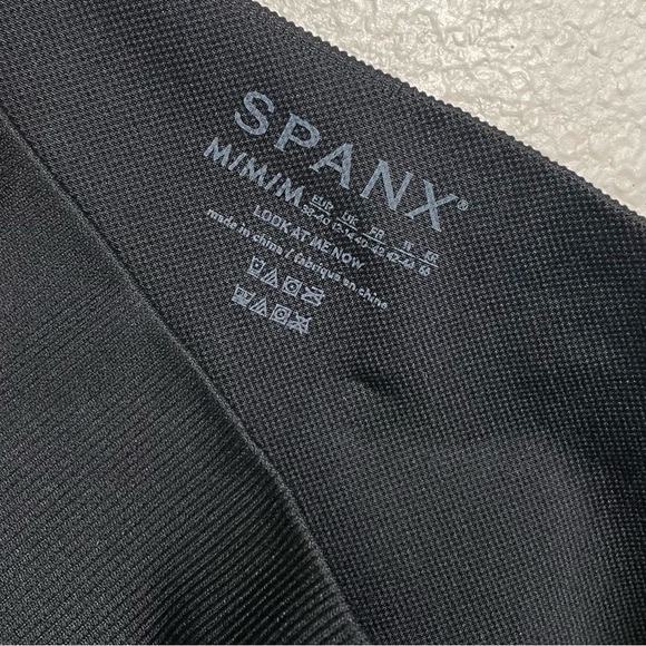 Spanx Look At Me Now Cropped Leggings - Picture 6 of 7